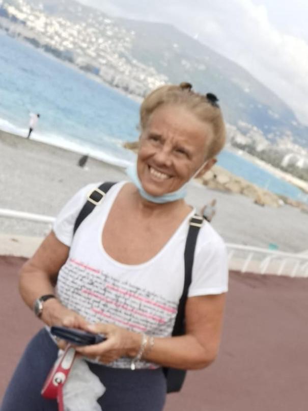Relaxing Place With Wonderful View...calme Avec Vue Magnifique Sur La Baie Des Anges, En Campagne A 12 Minutes De La Promenade Des Bed & Breakfast *